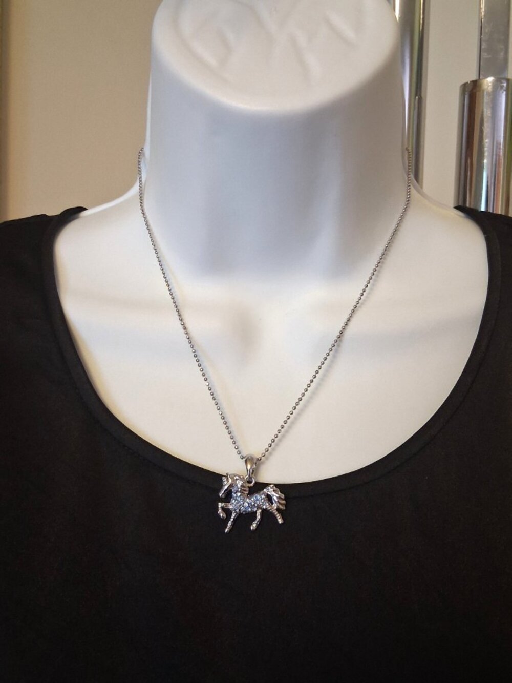 Vintage Artistic Horse Pendant Blue Austrian Crystal Silver-Plated Necklace - Picture 9 of 9